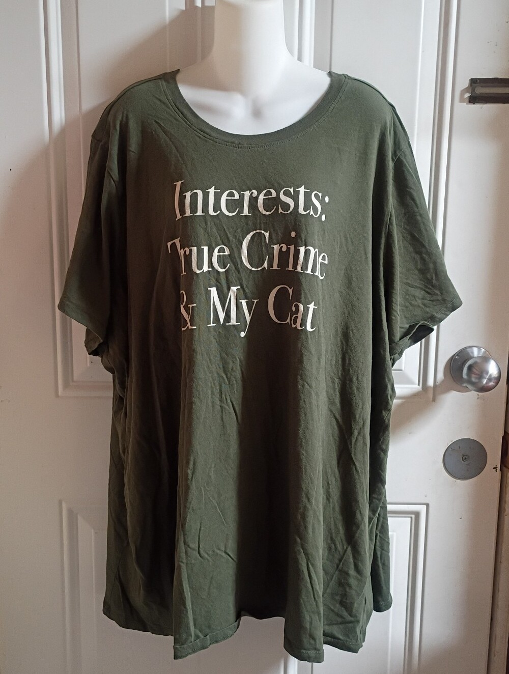 🌻 torrid Olive Green True Crime And Kitty Lover Classic Fit Tee